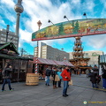 Tony at the archway of the Alexanderplatz Christmas Market (1538 بازدید) The welcome banner to the Alexanderplatz Christmas market Tony at the archway of the Alexanderplatz Christmas Market